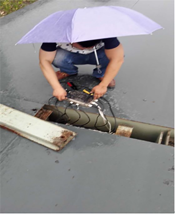 蘇州金鉆冒雨汽車(chē)衡維修現(xiàn)場(chǎng)